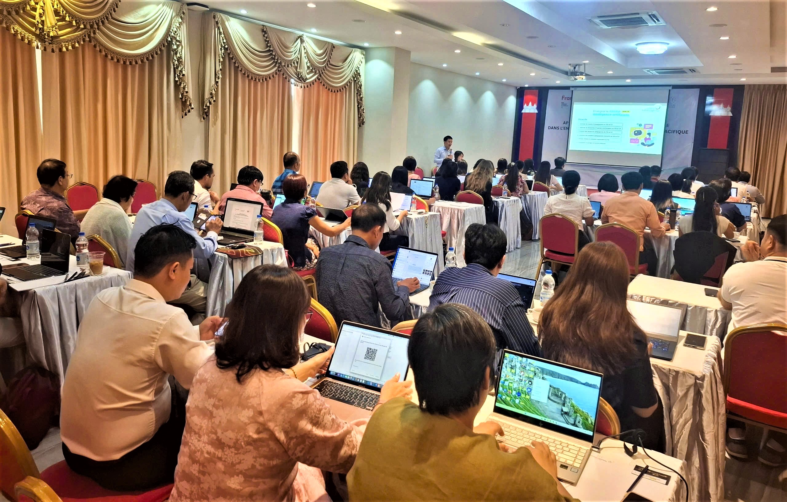 Phnom Penh : les enseignants francophones d’Asie-Pacifique se forment à l’IA appliquée au français professionnel